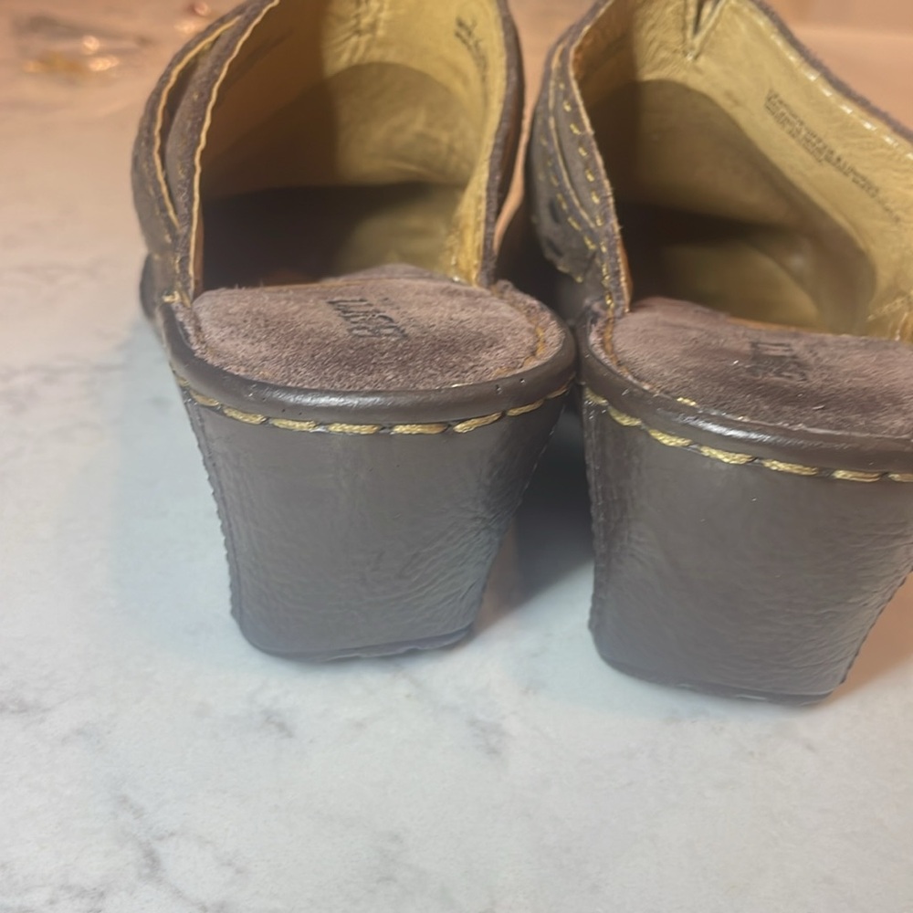 Born clog, brown leather, 7, no flaws, non-smoking home - Picture 6 of 8